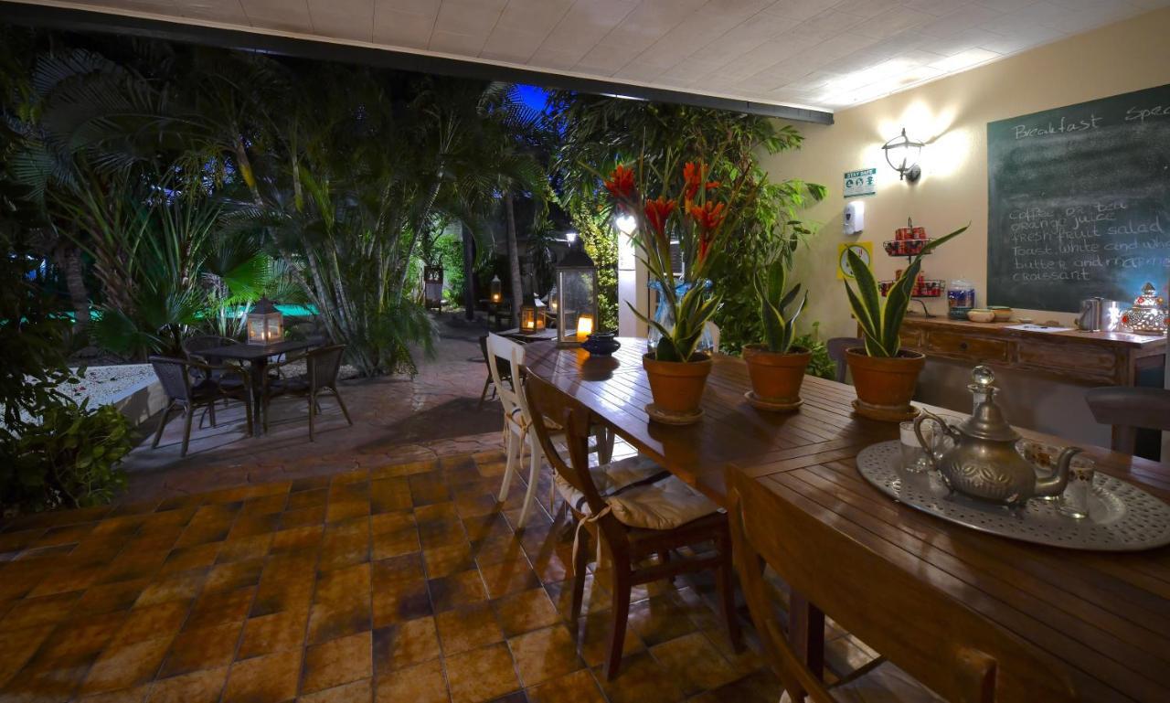 Wonders Boutique Hotel Ораньестад Экстерьер фото
